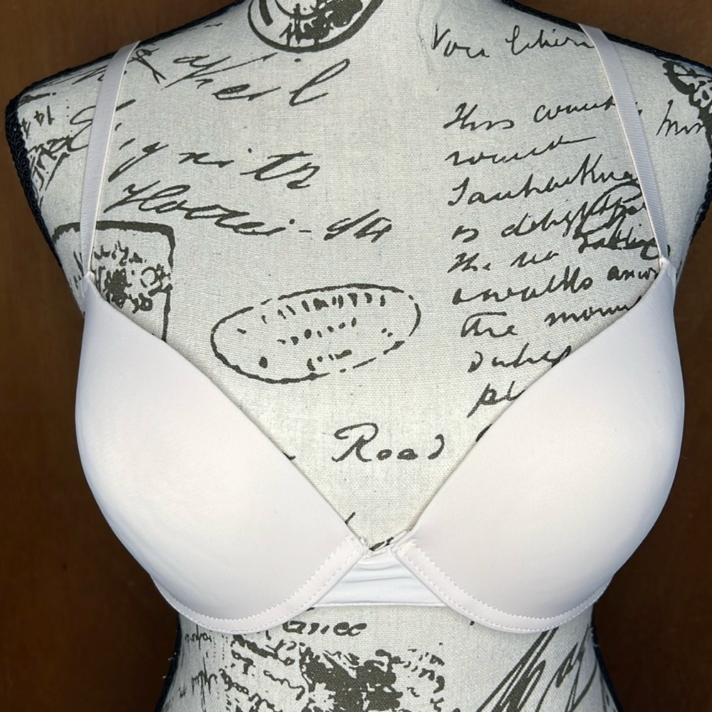 Vince Camuto bra